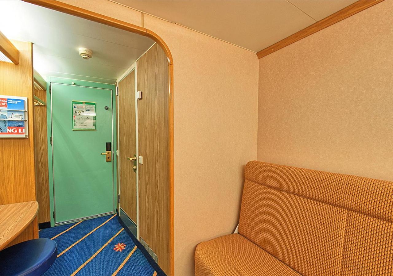 Viking Line Ferry Viking Cinderella - One-Way Journey From Helsinki To Stockholm Hotel Kamer foto